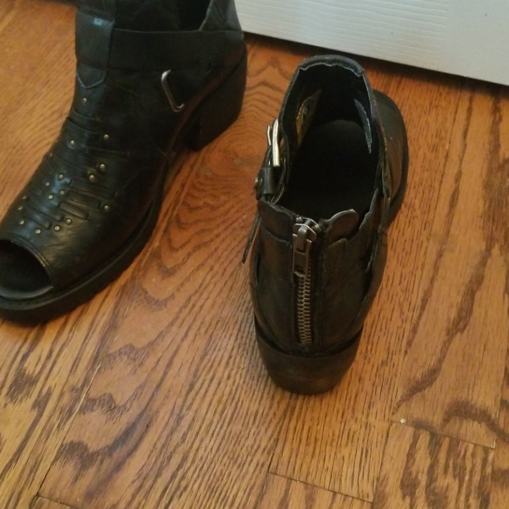 Booties - Picture 4 of 7